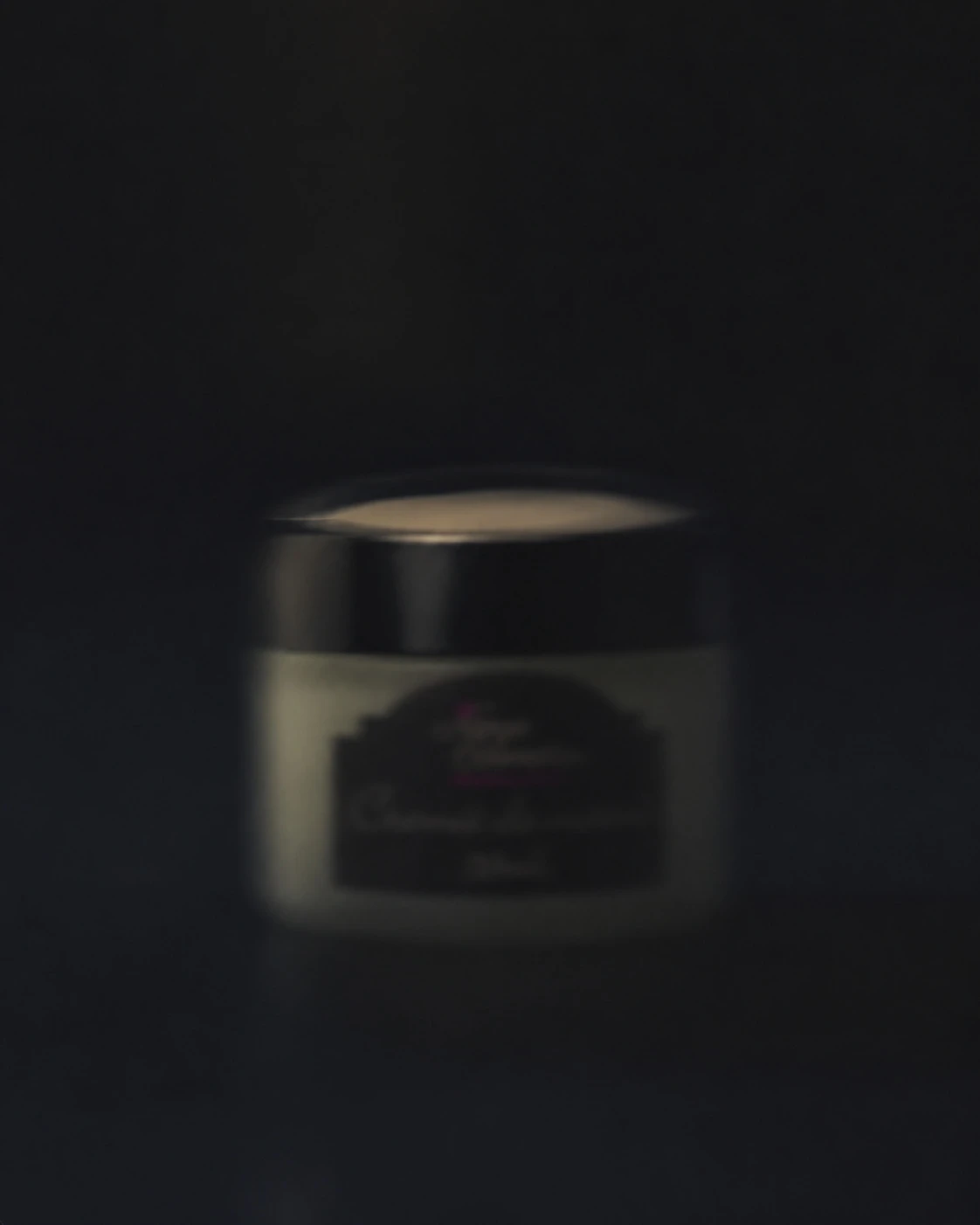 Cremă de mâini naturală cu ulei de argan și aloe vera, 50 ml, în penumbră